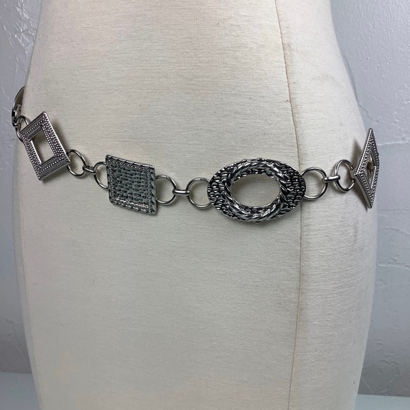 Chico’s Silver Chain Geometric Links Belt Size OSFA Small/X Large EUC main image 11